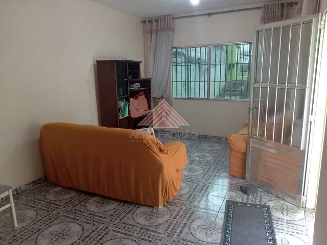 Sobrado com 253m² 5 quartos e 4 banheiros, à venda, no bairro Vila Feital em Mauá