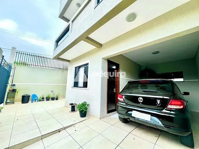 Sobrado 3 quartos e 2 banheiros, à venda, no bairro Orfãs em Ponta Grossa