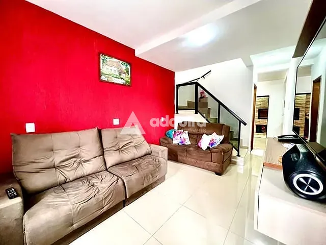 Sobrado 3 quartos e 2 banheiros, à venda, no bairro Orfãs em Ponta Grossa
