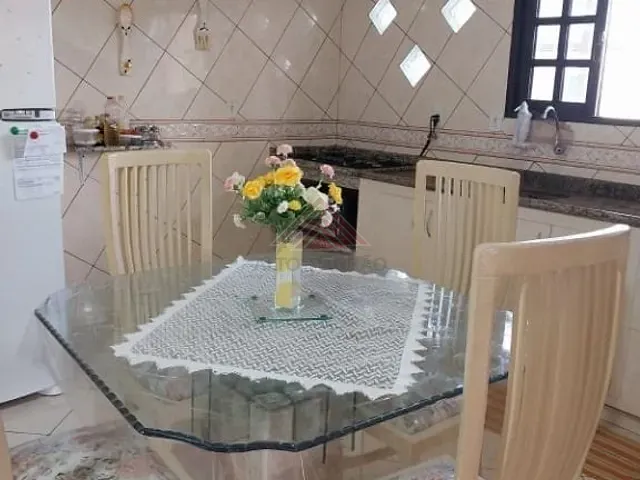 Sobrado com 140m² 3 quartos e 3 banheiros, à venda, no bairro Parque São Vicente em Mauá