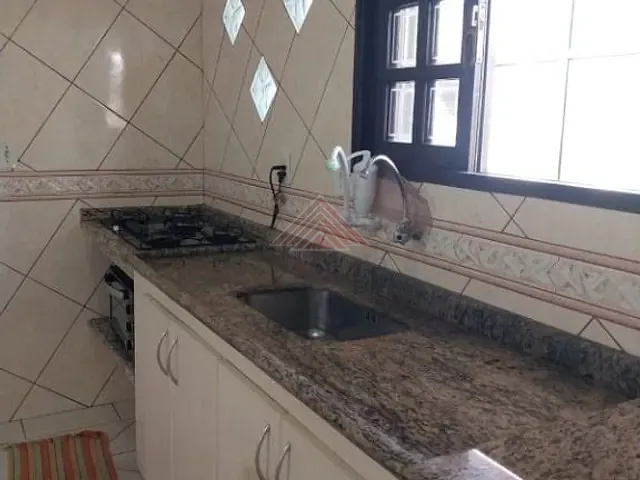 Sobrado com 140m² 3 quartos e 3 banheiros, à venda, no bairro Parque São Vicente em Mauá