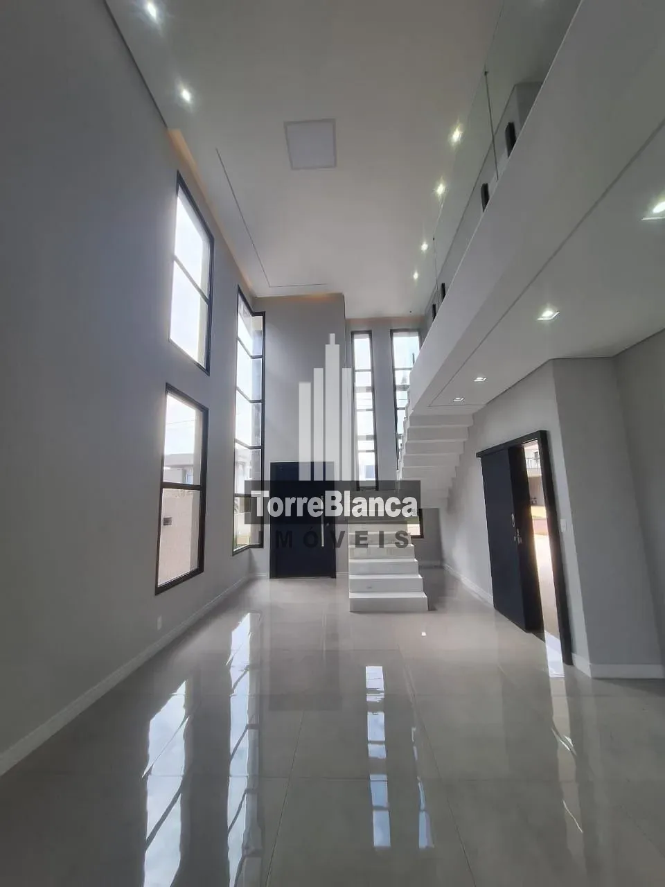 Sobrado, 4 quartos, 286 m² - Foto 2
