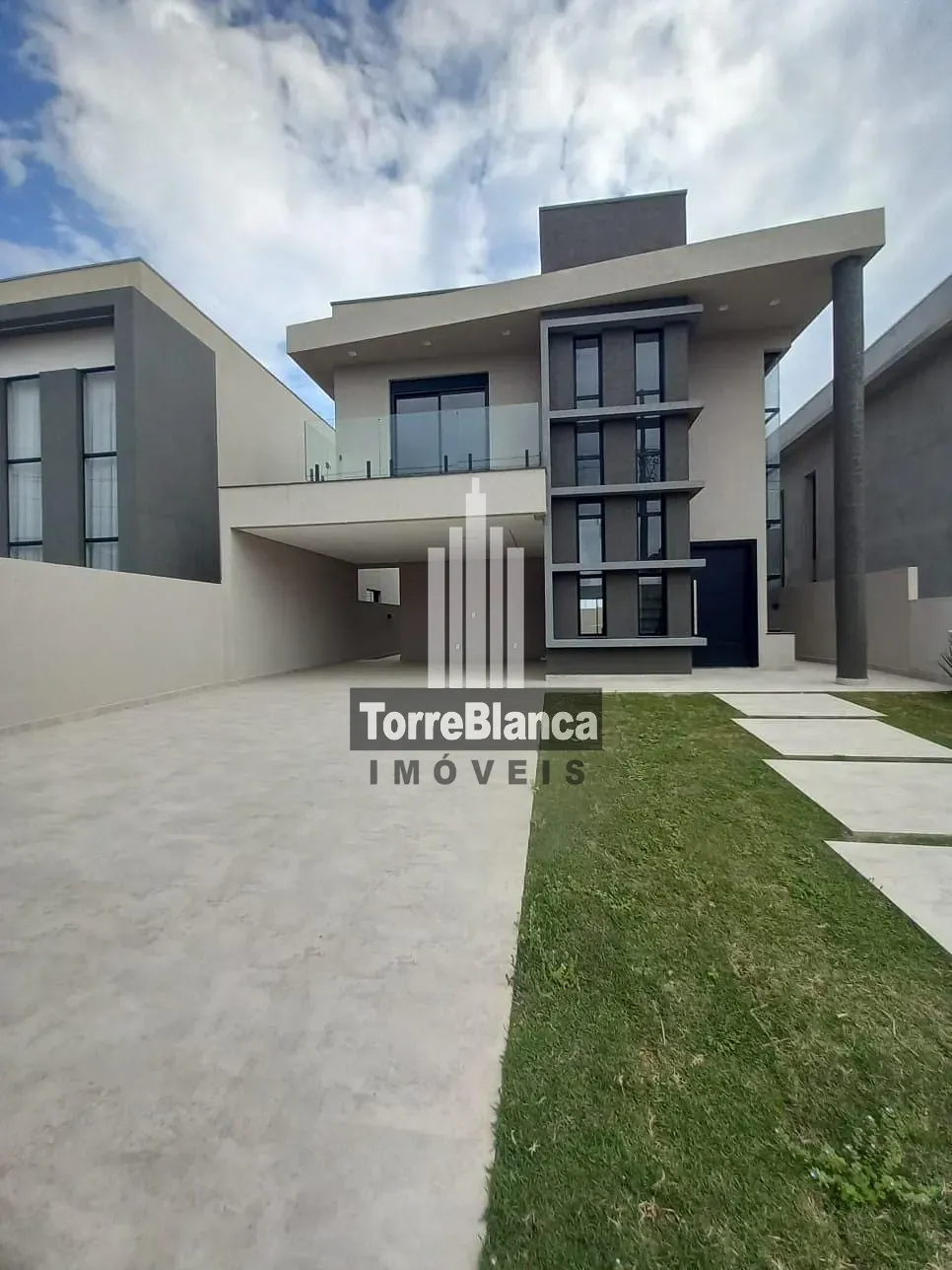 Sobrado, 4 quartos, 286 m² - Foto 1