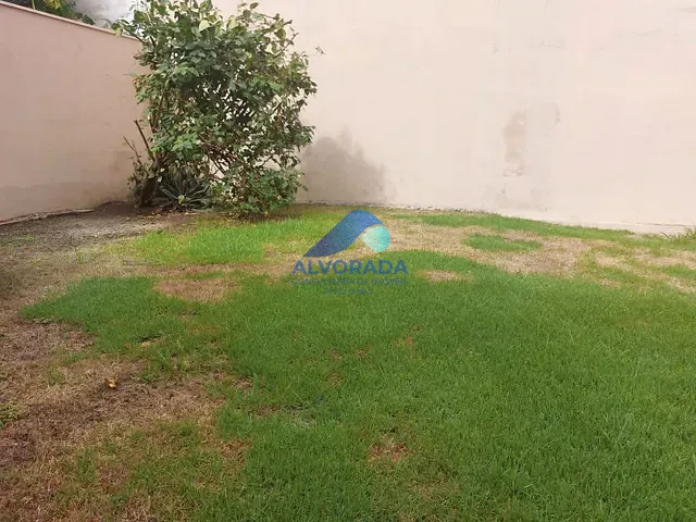 Sobrado com 375m² 3 quartos e 1 banheiro, à venda, no bairro Urbanova em São José dos Campos