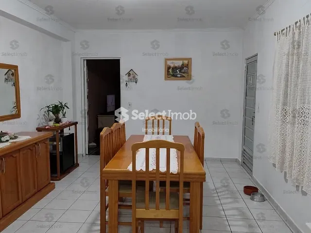 Sobrado com 261m² 3 quartos e 1 banheiro, à venda, no bairro Vila Assis Brasil em Mauá