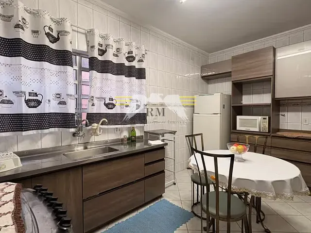 Sobrado com 230m² 3 quartos e 3 banheiros, à venda ou para alugar, no bairro Vila Dona Sara em São Paulo
