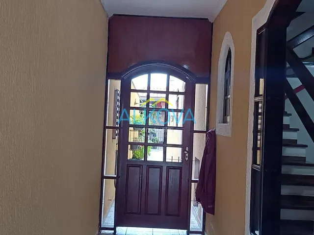 Sobrado com 190m² 3 quartos e 2 banheiros, à venda, no bairro Residencial Bosque dos Ipês em São José dos Campos