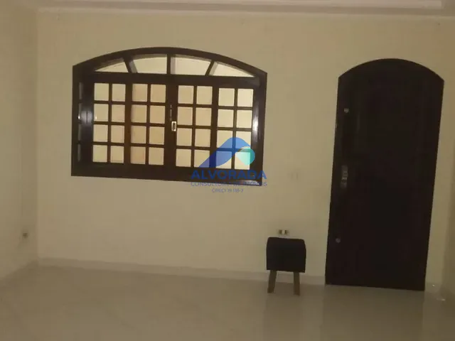 Sobrado com 169m² 3 quartos e 4 banheiros, à venda, no bairro Vila Jamil em Ferraz de Vasconcelos