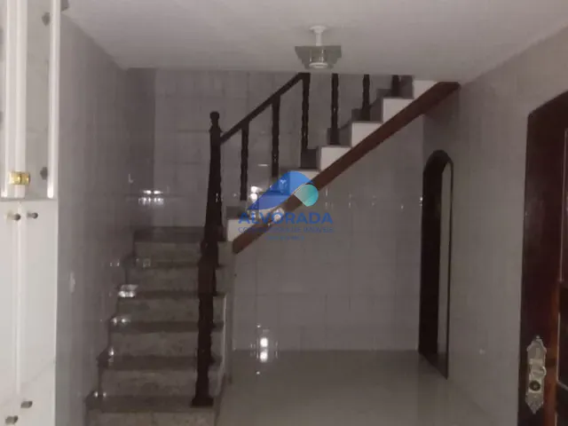 Sobrado com 169m² 3 quartos e 4 banheiros, à venda, no bairro Vila Jamil em Ferraz de Vasconcelos