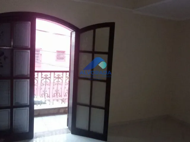 Sobrado com 169m² 3 quartos e 4 banheiros, à venda, no bairro Vila Jamil em Ferraz de Vasconcelos