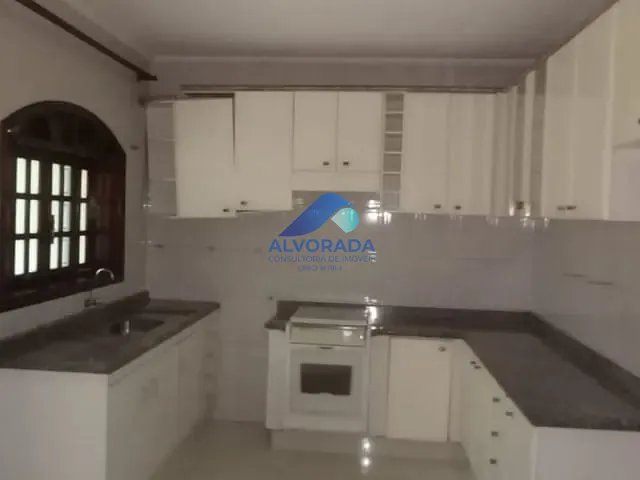 Sobrado com 169m² 3 quartos e 4 banheiros, à venda, no bairro Vila Jamil em Ferraz de Vasconcelos