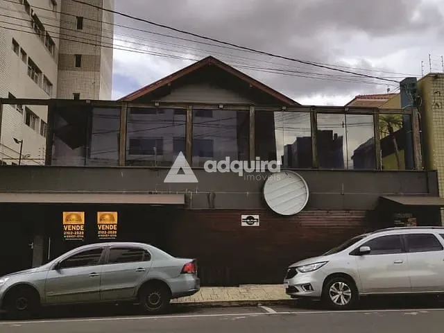 Sobrado à venda, no bairro Centro em Ponta Grossa
