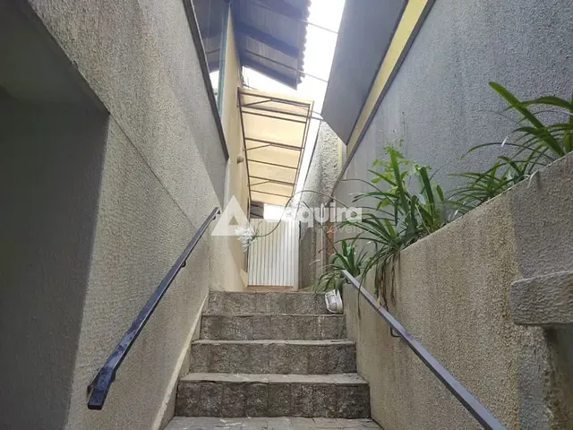 Sobrado à venda, no bairro Centro em Ponta Grossa