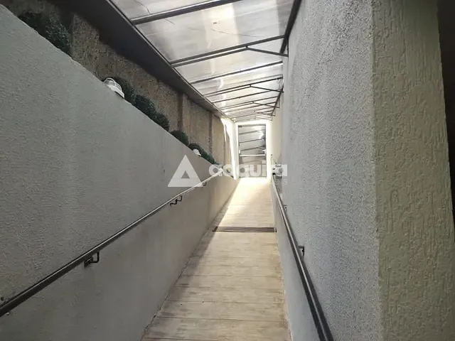 Sobrado à venda, no bairro Centro em Ponta Grossa