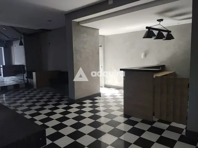 Sobrado à venda, no bairro Centro em Ponta Grossa