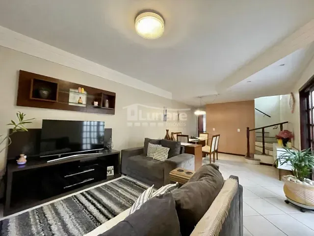Sobrado com 135m² 3 quartos e 3 banheiros, à venda, no bairro Parque Santana em Mogi das Cruzes