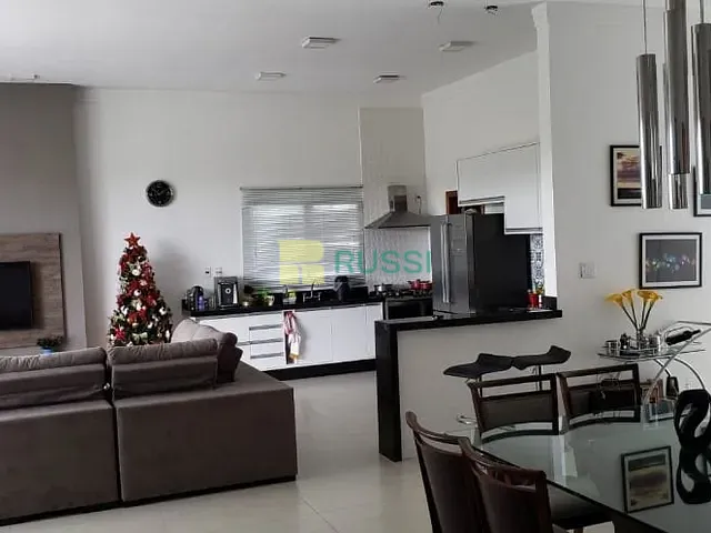 Sobrado com 1019m² 5 quartos e 7 banheiros, à venda ou para alugar, no bairro Zona de Adensamento Restrito (ZAR) em Jacareí