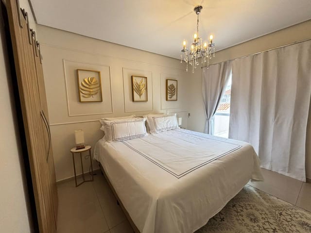 Foto do Sobrado - Sobrado para venda em Jardim Santa Mena com 4 quartos, sendo 2 suítes, 200m² | Lares e Andares Imóveis