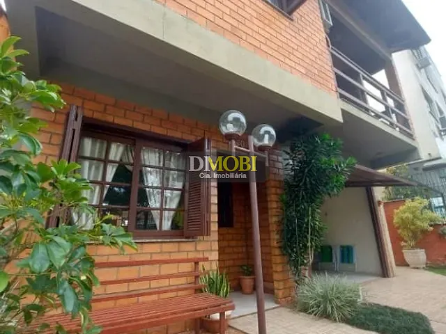 Sobrado com 240m² 3 quartos e 2 banheiros, à venda, no bairro Centro em Gravataí