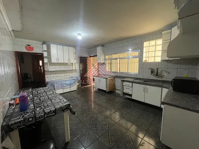 Sobrado com 295m² 3 quartos e 2 banheiros, à venda, no bairro Jardim Bom Recanto em Mauá