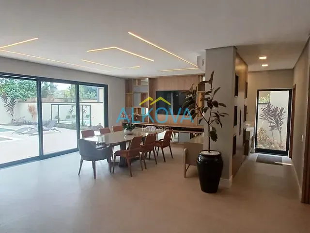 Sobrado com 450m² 5 quartos e 8 banheiros, à venda, no bairro Jardim do Golfe em São José dos Campos