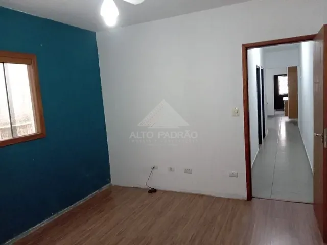 Sobrado com 260m² 4 quartos e 2 banheiros, à venda, no bairro Vila Nossa Senhora das Vitórias em Mauá