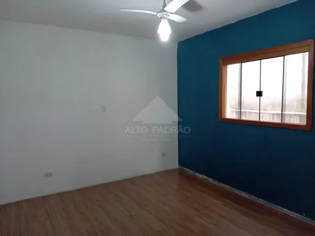 Sobrado com 260m² 4 quartos e 2 banheiros, à venda, no bairro Vila Nossa Senhora das Vitórias em Mauá