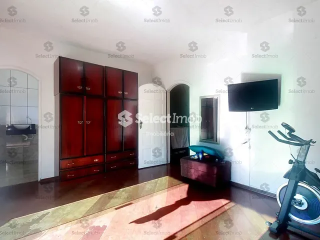 Sobrado com 303m² 3 quartos e 2 banheiros, à venda, no bairro Centro em Ribeirão Pires