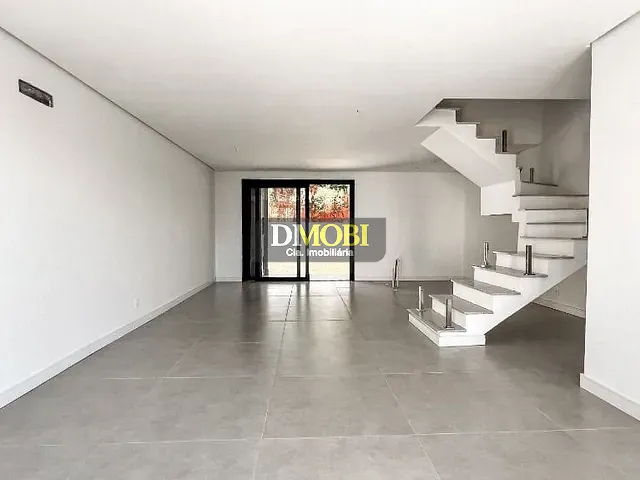 Sobrado com 130m² 3 quartos e 2 banheiros, à venda, no bairro Jansen em Gravataí