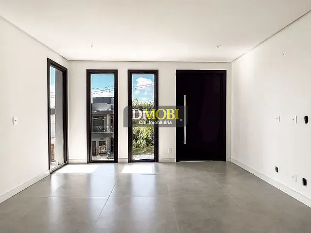Sobrado com 130m² 3 quartos e 2 banheiros, à venda, no bairro Jansen em Gravataí