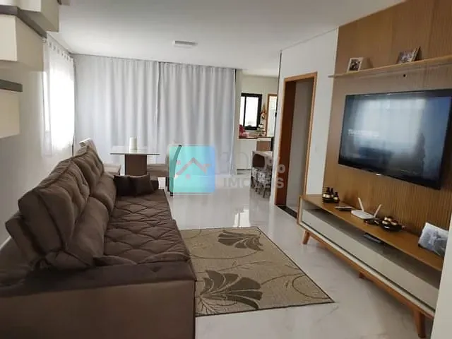 Sobrado com 250m² 4 quartos e 5 banheiros, à venda, no bairro Bandeira Branca em Jacareí