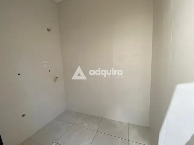 Sobrado 3 quartos e 2 banheiros, à venda, no bairro Nova Rússia em Ponta Grossa