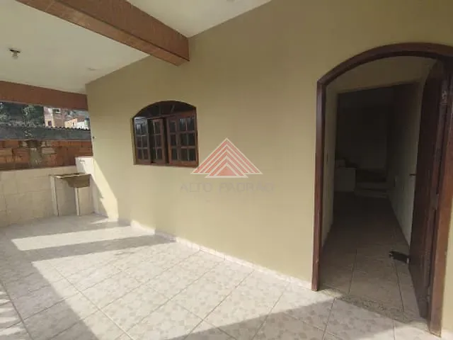 Sobrado com 200m² 3 quartos e 2 banheiros, à venda, no bairro Alto da Boa Vista em Mauá