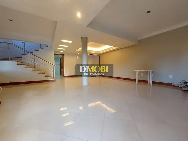Sobrado com 325m² 3 quartos e 5 banheiros, à venda, no bairro Centro em Gravataí
