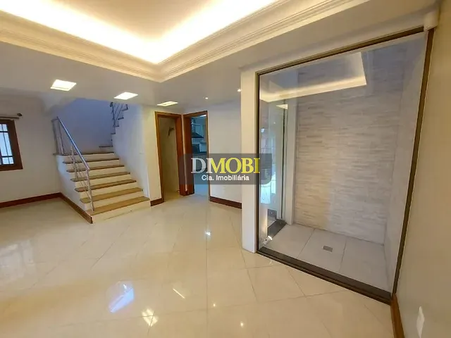 Sobrado com 325m² 3 quartos e 5 banheiros, à venda, no bairro Centro em Gravataí