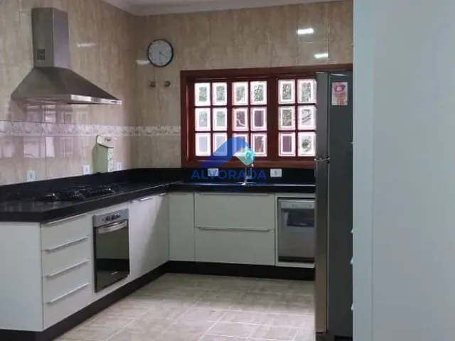 Sobrado com 360m² 6 quartos e 1 banheiro, à venda, no bairro Urbanova em São José dos Campos