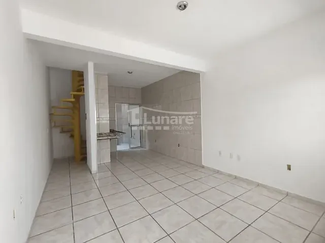 Sobrado com 72m² 2 quartos e 1 banheiro, à venda, no bairro Vila Caputera em Mogi das Cruzes