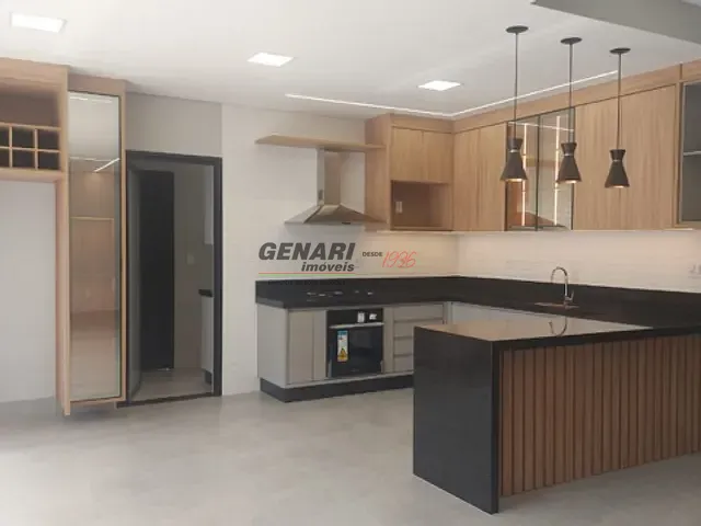 Sobrado com 300m² 3 quartos e 5 banheiros, à venda, no bairro Jardins Di Roma em Indaiatuba