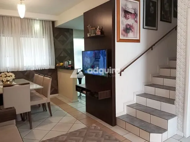 Sobrado 3 quartos e 2 banheiros, à venda, no bairro Orfãs em Ponta Grossa