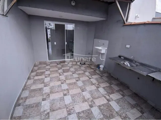 Sobrado com 99m² 2 quartos e 2 banheiros, à venda, no bairro Residencial Algarve em Mogi das Cruzes