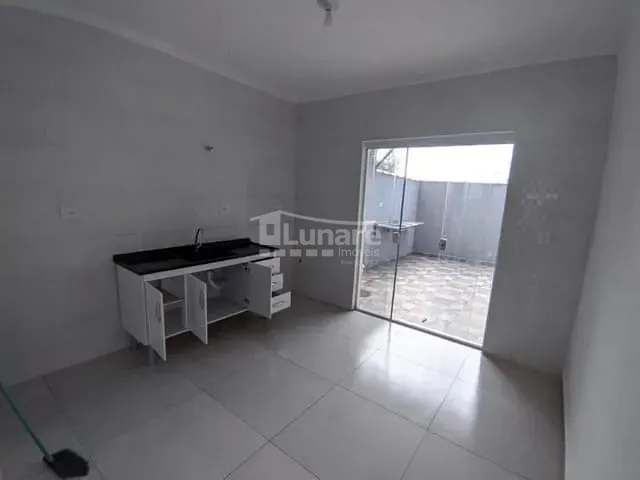 Sobrado com 99m² 2 quartos e 2 banheiros, à venda, no bairro Residencial Algarve em Mogi das Cruzes