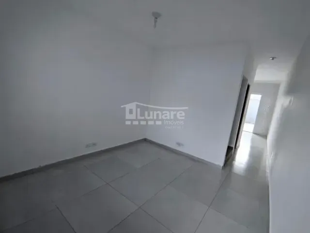 Sobrado com 99m² 2 quartos e 2 banheiros, à venda, no bairro Residencial Algarve em Mogi das Cruzes