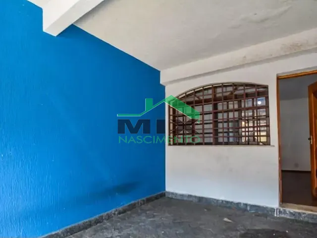 Sobrado com 250m² 4 quartos e 2 banheiros, à venda, no bairro Vila Scarpelli em Santo André