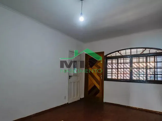 Sobrado com 250m² 4 quartos e 2 banheiros, à venda, no bairro Vila Scarpelli em Santo André