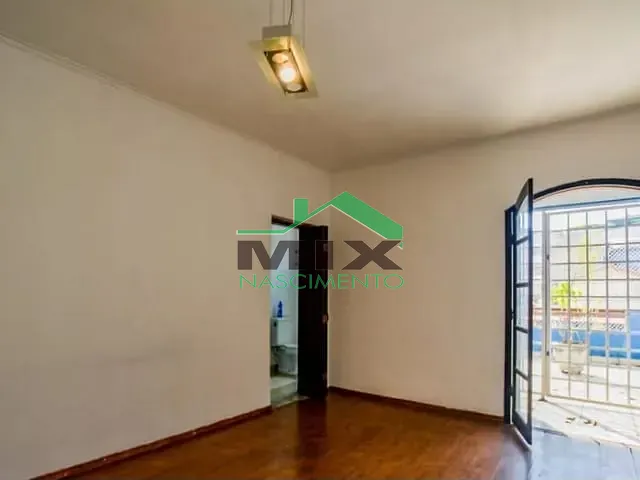 Sobrado com 250m² 4 quartos e 2 banheiros, à venda, no bairro Vila Scarpelli em Santo André