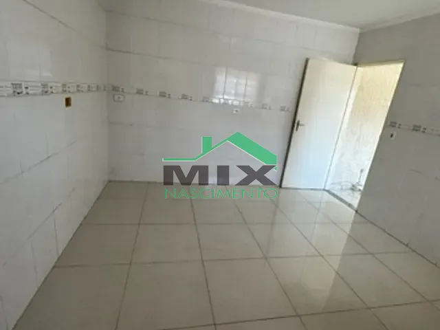 Sobrado 4 quartos e 3 banheiros, à venda, no bairro Campanário em Diadema