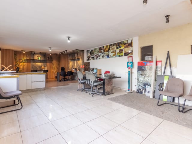 Foto do Sobrado - Sobrado para venda em Utinga com 3 quartos, sendo 3 suítes, 700m² | Lares e Andares Imóveis