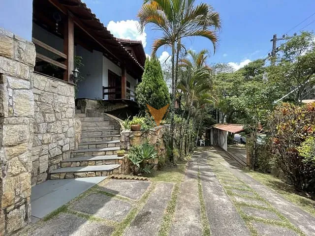 Sobrado com 1661m² 6 quartos e 5 banheiros, à venda, no bairro Granja Viana II em Cotia