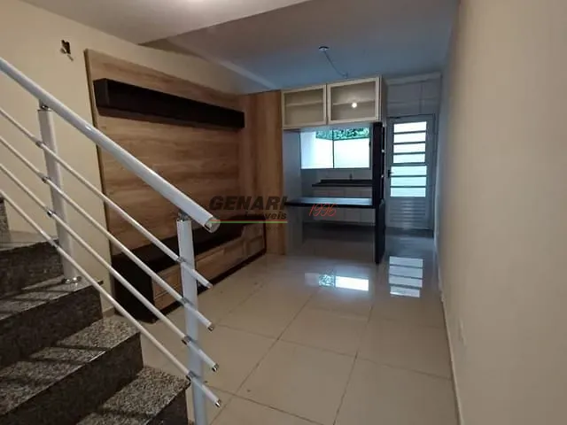 Sobrado com 100m² 2 quartos e 2 banheiros, para alugar, no bairro Jardim Nely em Indaiatuba