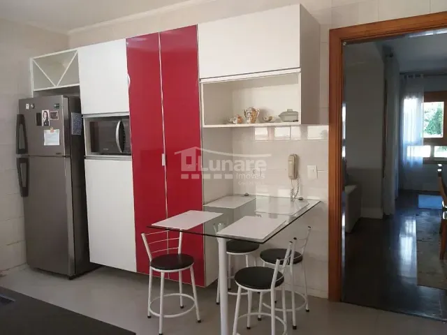 Sobrado 3 quartos e 3 banheiros, à venda, no bairro Vila Oliveira em Mogi das Cruzes